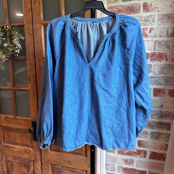 Old Navy Tops - Old Navy Chambray Blouse Womens Blue V-Neck Long Sleeve Cotton Peasant Top L